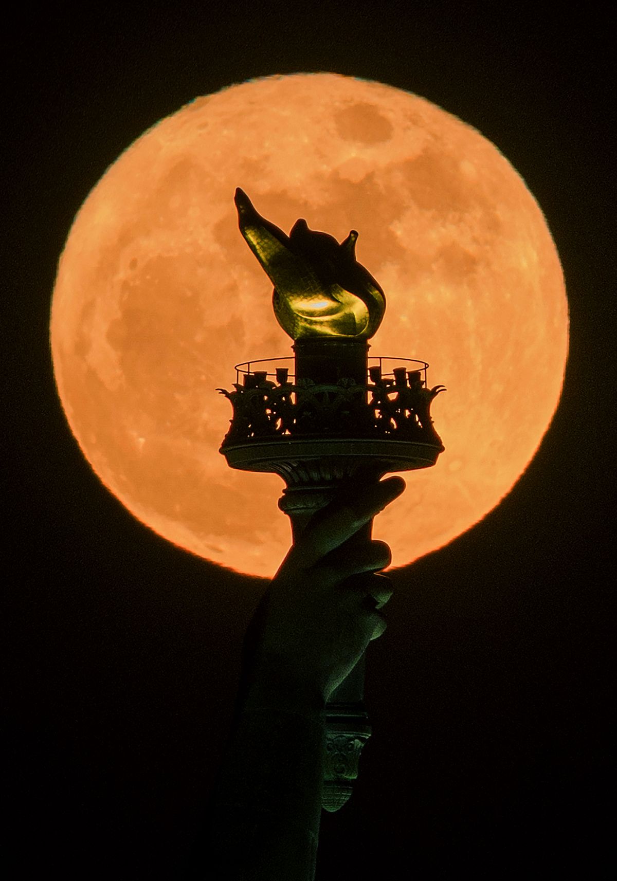 May 2026 Brings Two Full Moons: Flower Moon and Rare Blue Moon — image 4