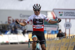 Esteban Chaves (Bike Exchange) celebrates his victory