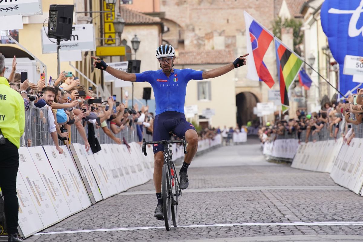 Riders in the men's elite race at the UCI Gravel World Championships 2022 in Veneto