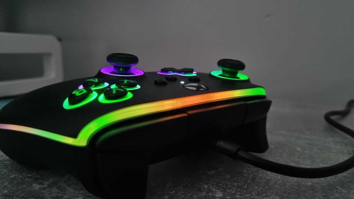 PowerA Advantage with Lumectra