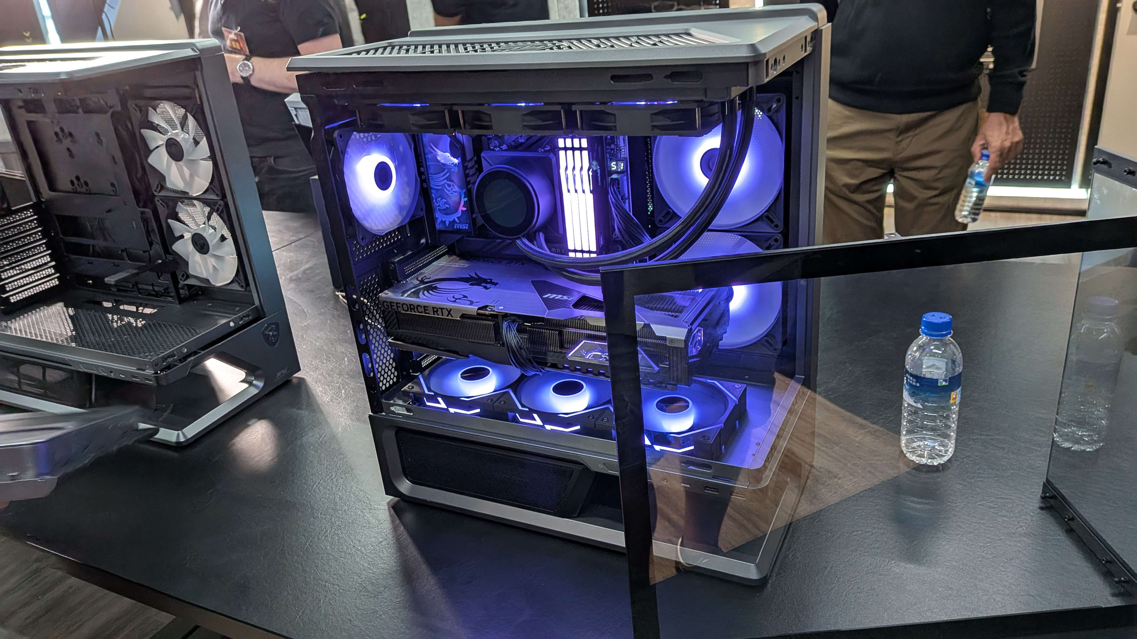 MSI MPG Maestro Vixta 300R PC case