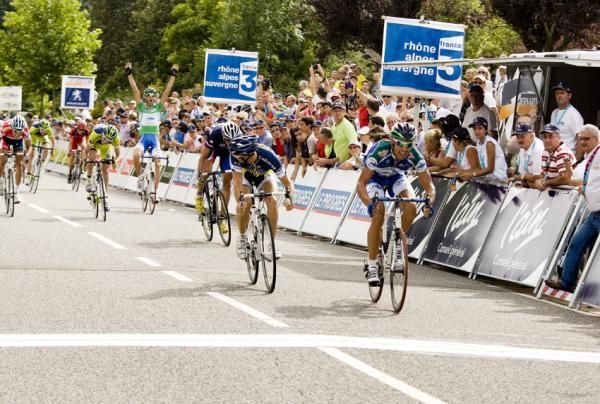 St&eacute;phane Poulhies (Saur - Sojasun) charges to victory in stage one.