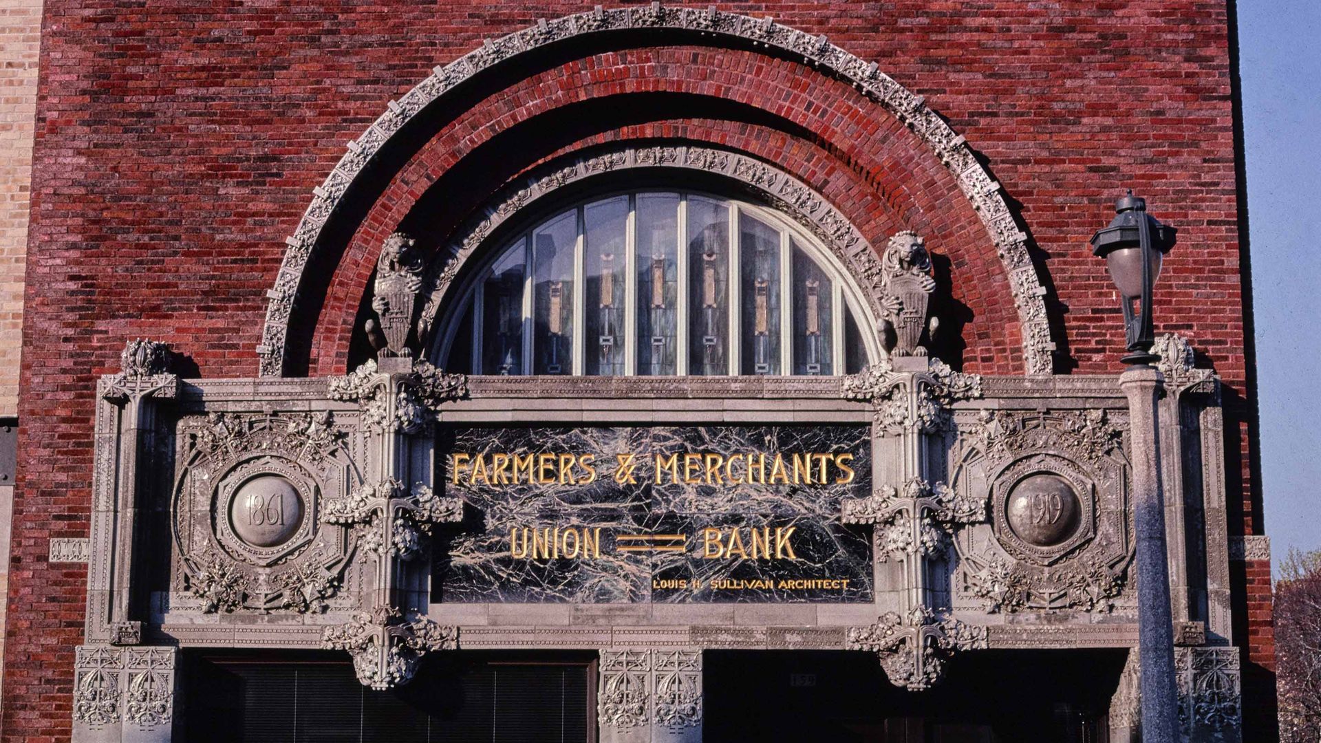 Farmers & Merchants Bancorp