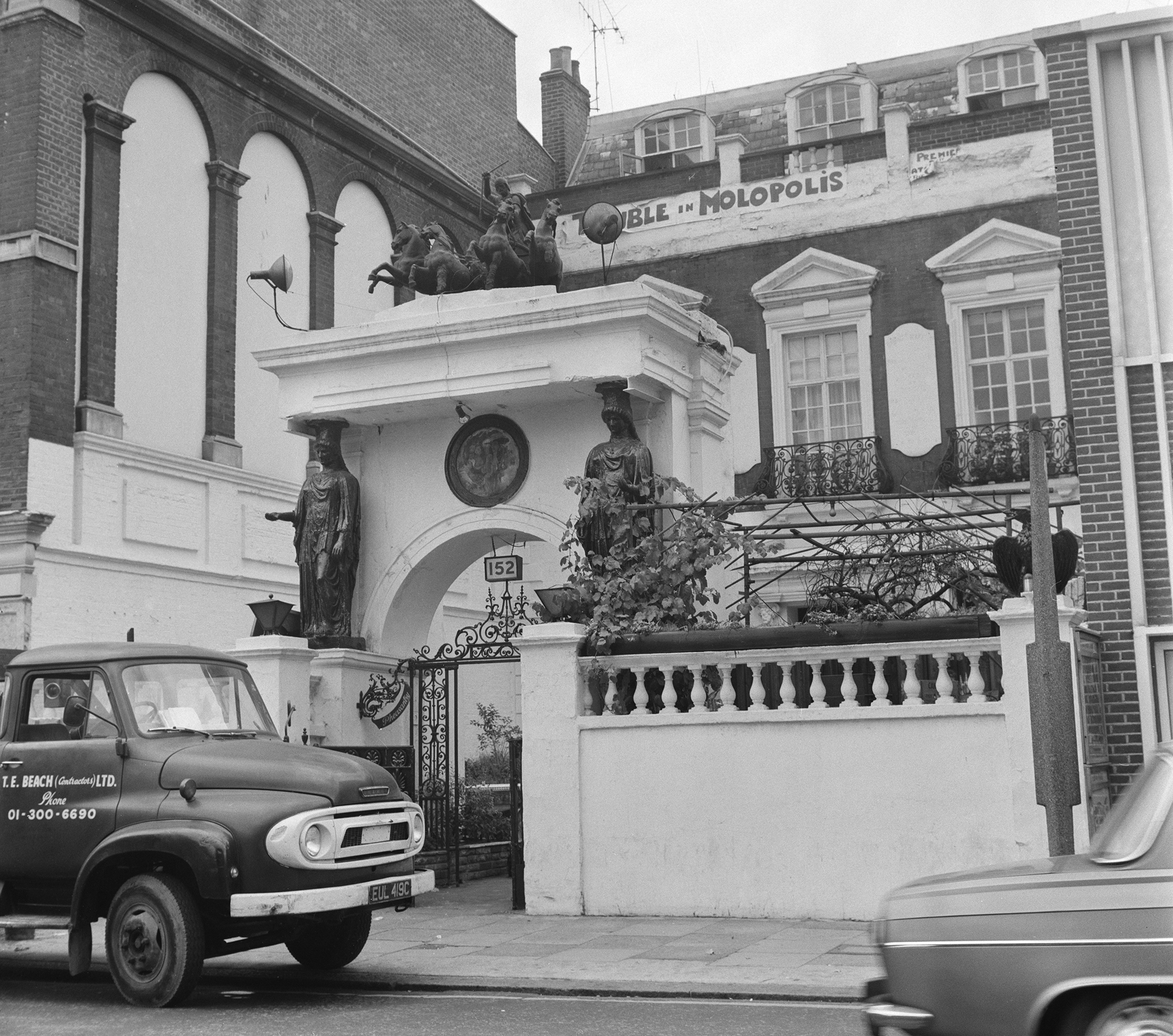 Exterior view of The Pheasantry, club and house at 152 King's Road, Chelsea, London, UK, 26th August 1970. Eric Clapton lived here in 1968 when he and George Harrison were building their friendship