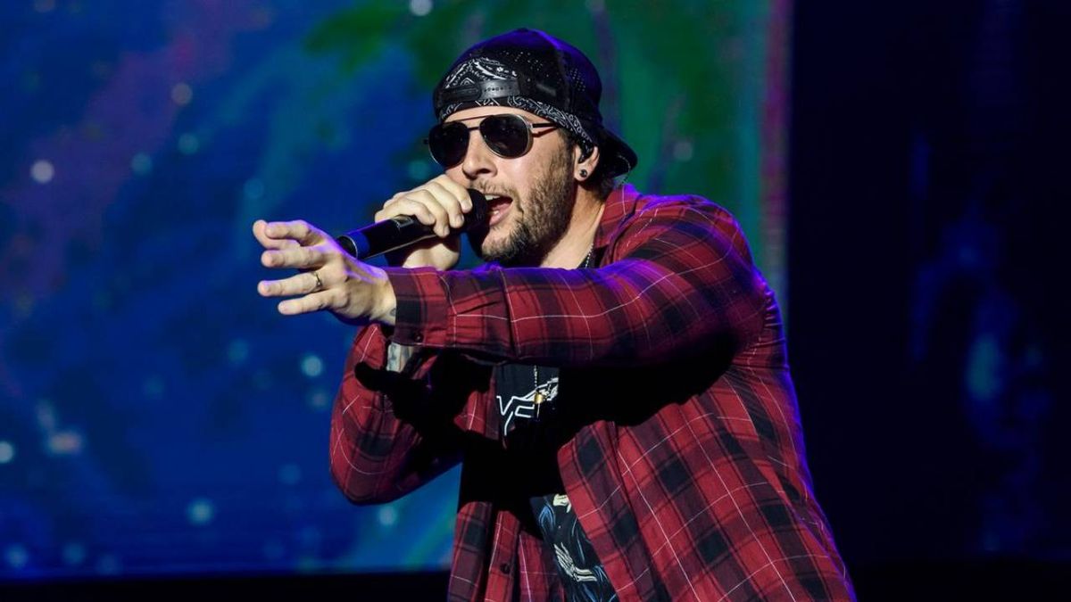 M Shadows on stage in 2018