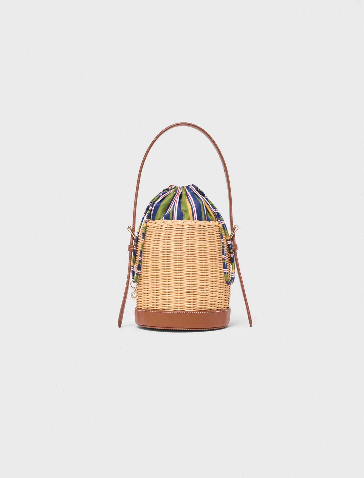 Wicker Basket With Printed Pouch