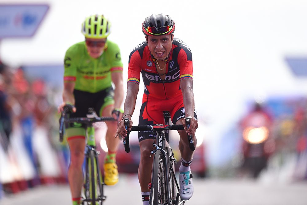 Darwin Atapuma finishes stage 4 at the Vuelta ahead of Ben King.