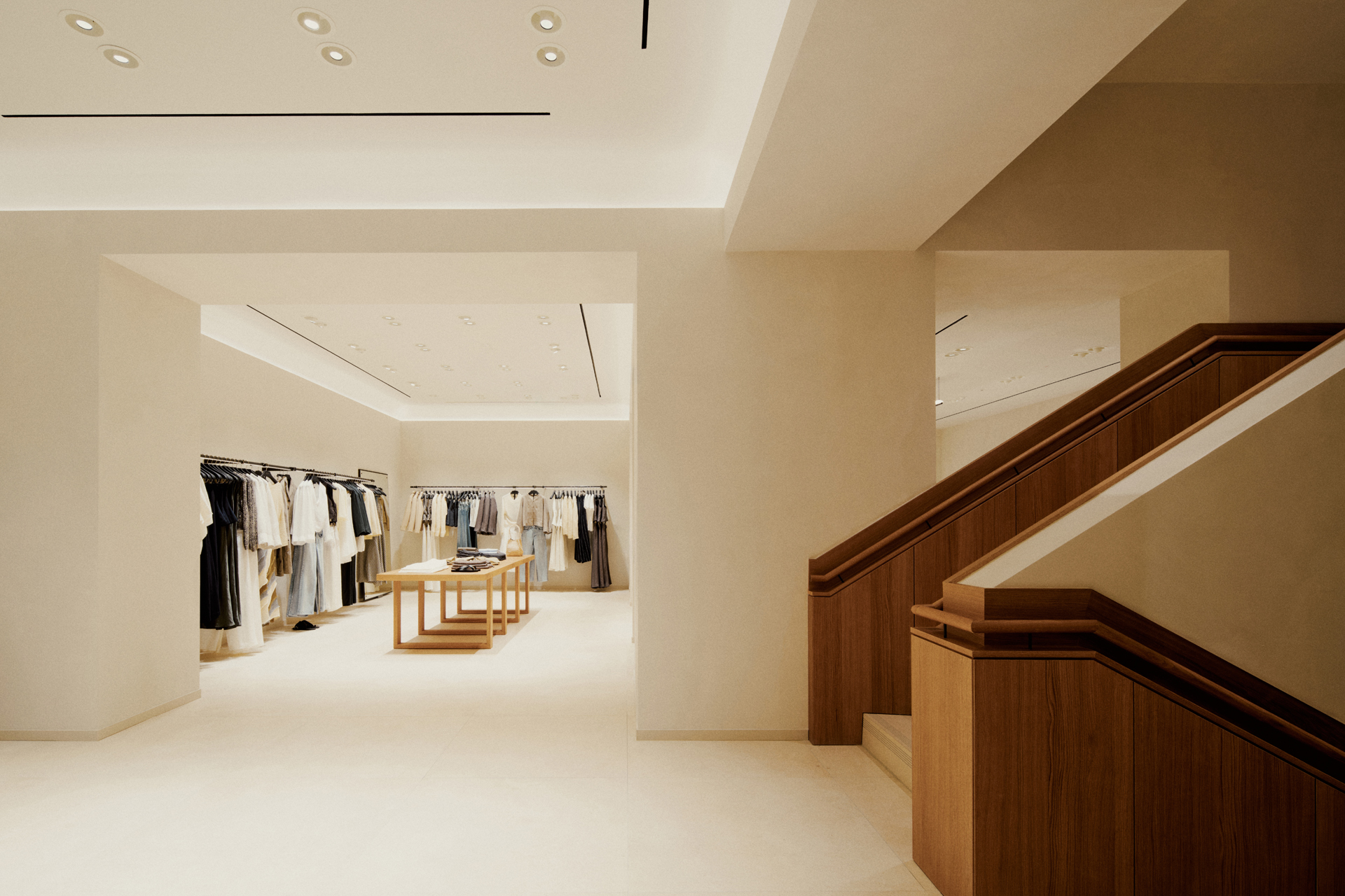 A look inside the new massimo dutti store 