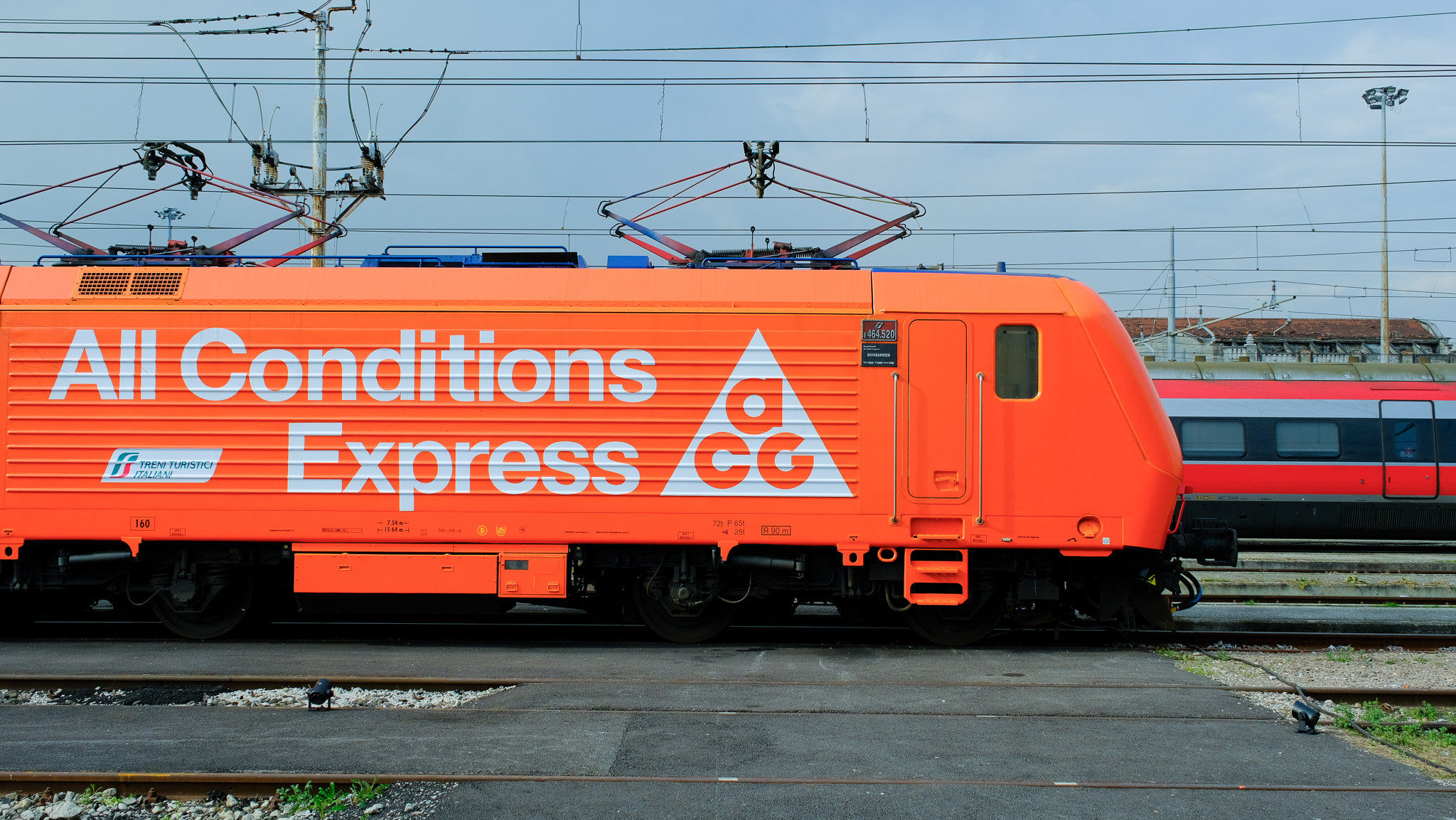 Nike All Conditions Express