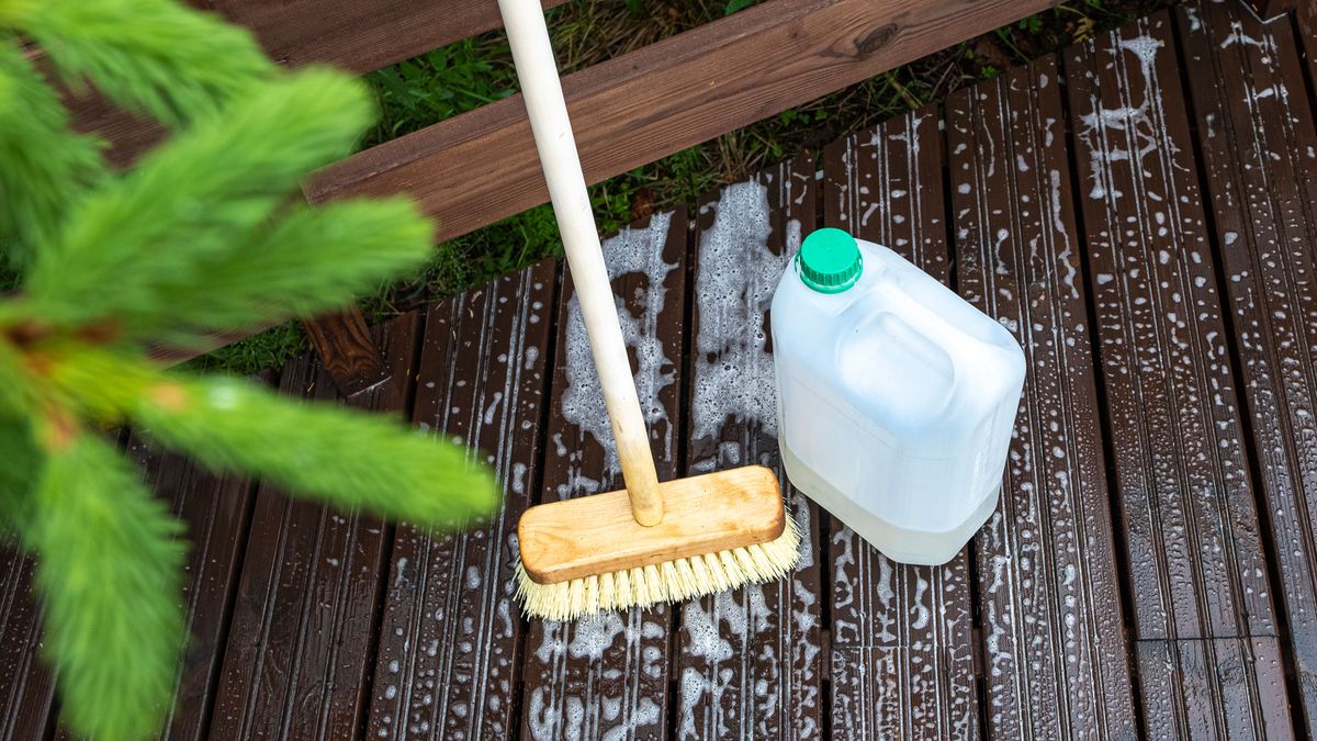 cleaning decking