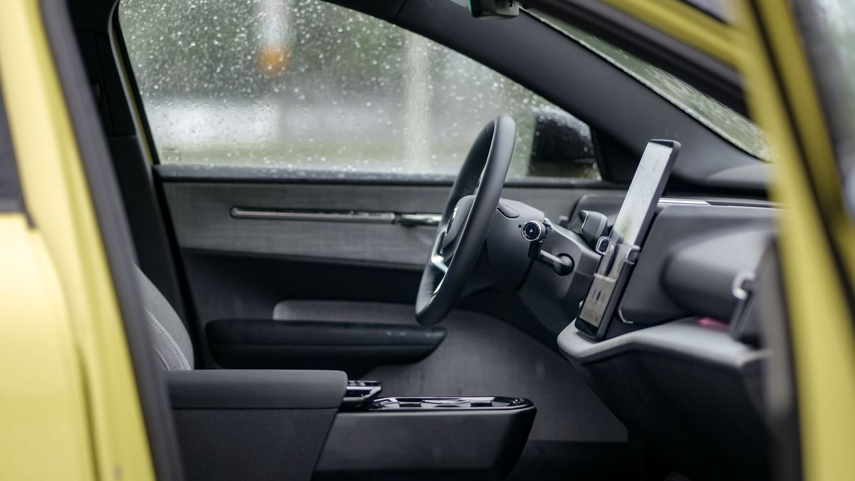 2025 Volvo EX30 test drive.