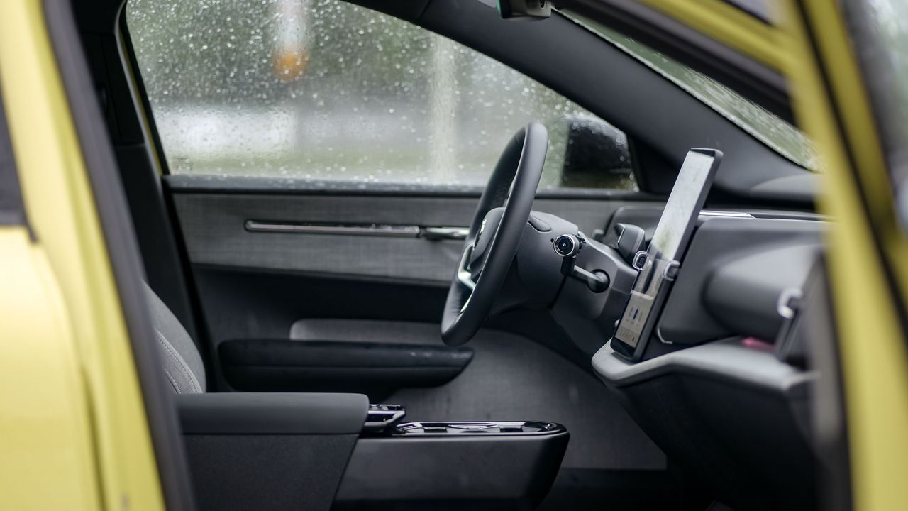 2025 Volvo EX30 test drive.