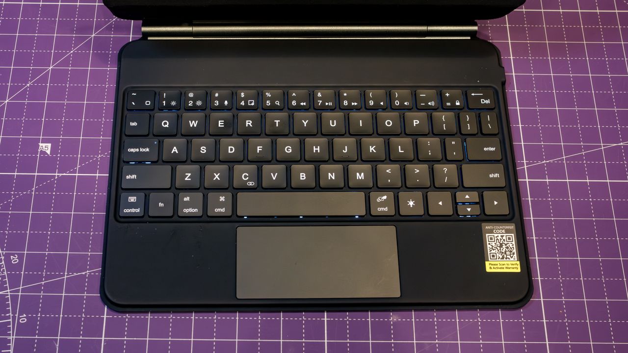 runeLK iPad Air M4 Keyboard Case