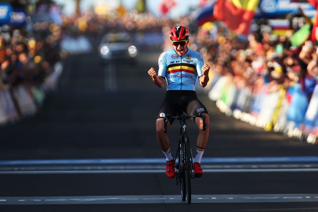 WOLLONGONG AUSTRALIA SEPTEMBER 25 Remco Evenepoel of Belgium celebrates at finish line as race winner during the 95th UCI Road World Championships 2022 Men Elite Road Race a 2669km race from Helensburgh to Wollongong Wollongong2022 on September 25 2022 in Wollongong Australia Photo by Con ChronisGetty Images