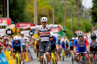Men's Stage 2 - Blake Quick continues winning form with stage 2 victory at Santos Festival of Cycling