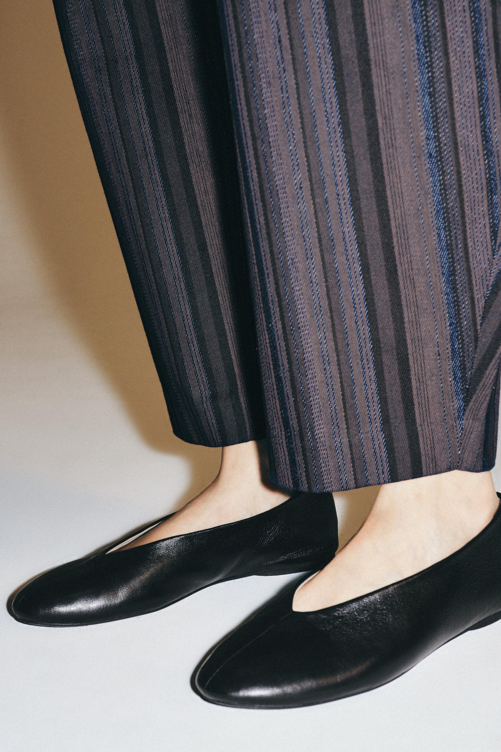 Flat Leather Ballet Flats - Black - 5