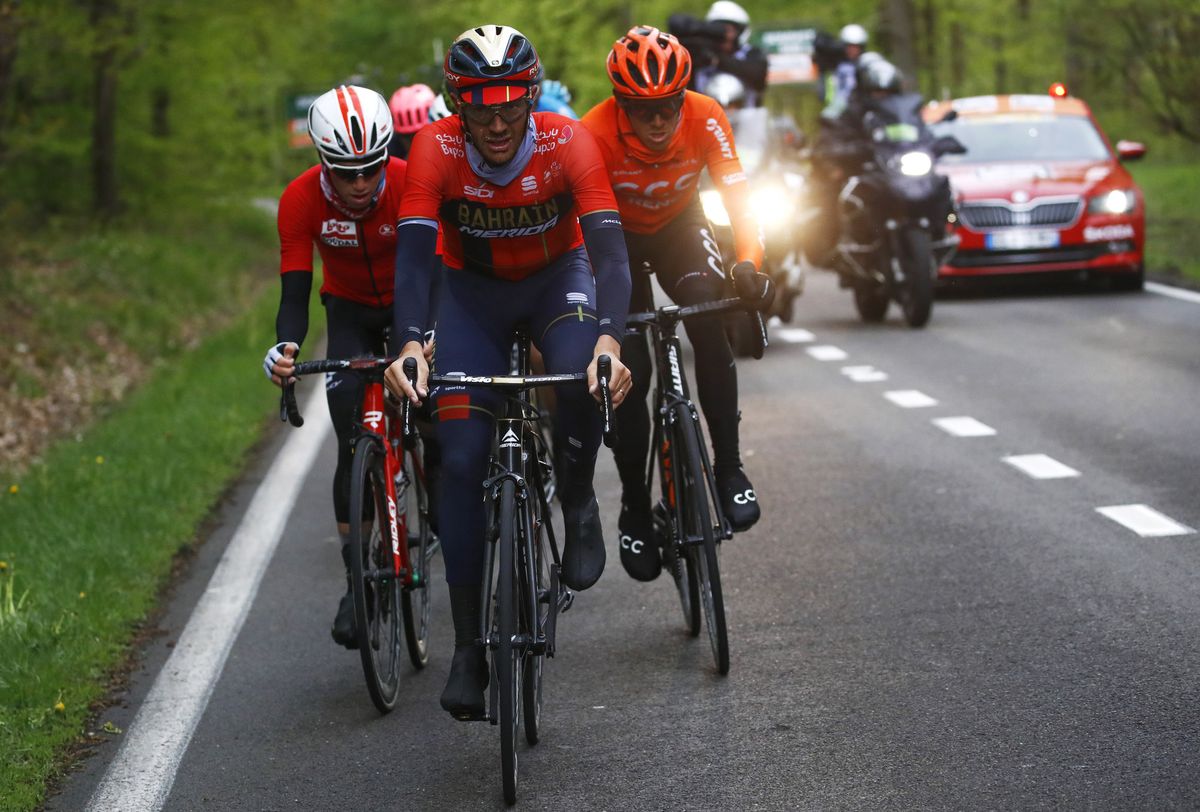 Damiano Caruso and Bjorg Lambrecht led the chase behind Kangert
