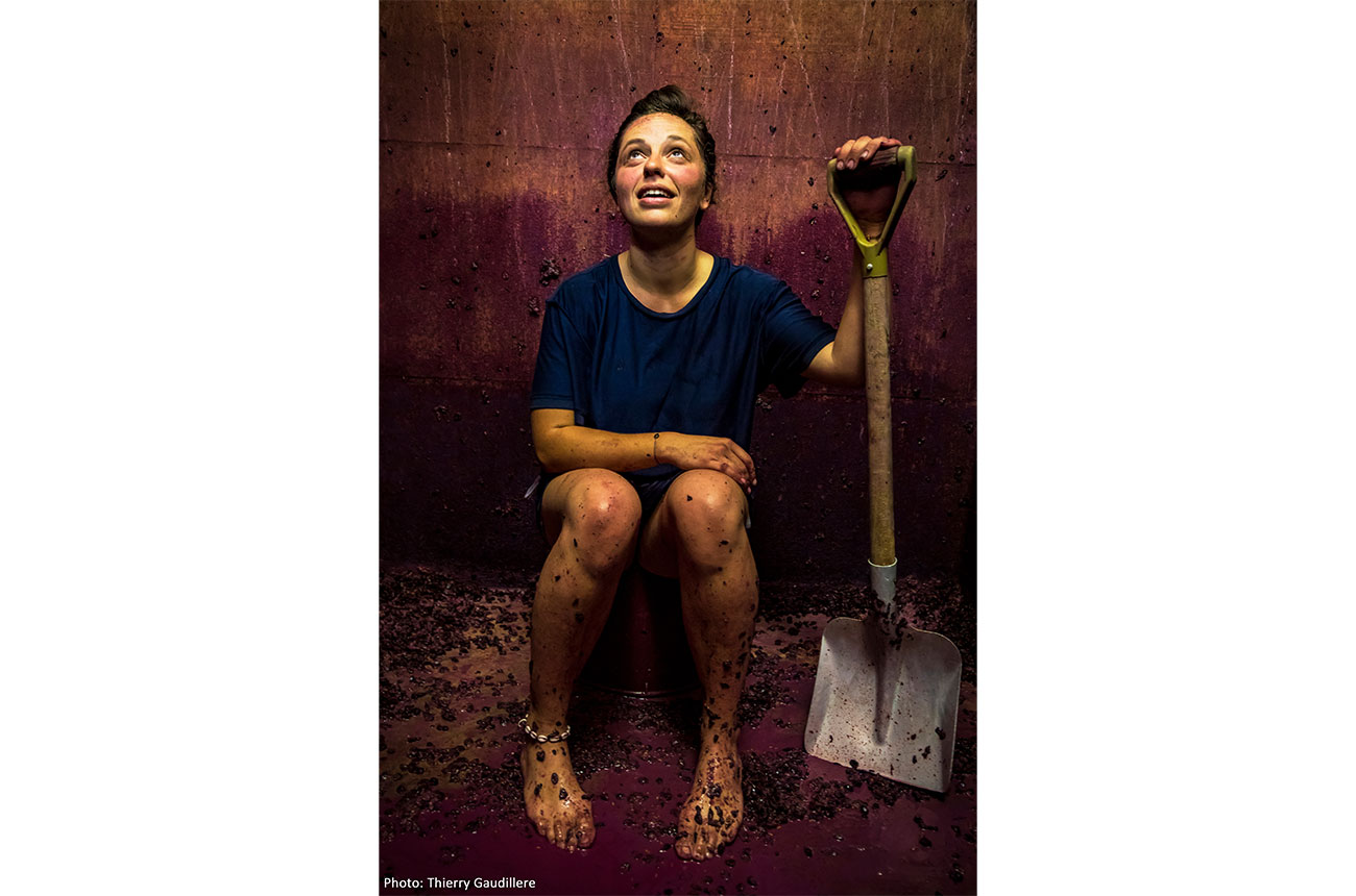 Photo by Thierry Gaudill&egrave;re: Girl After Emptying a Tank at the End of the Fermentation