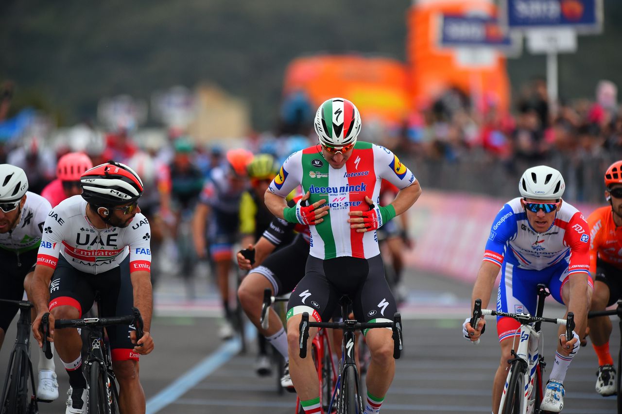 Elia Viviani (Deceuninck-Quick Step) wins stage 3