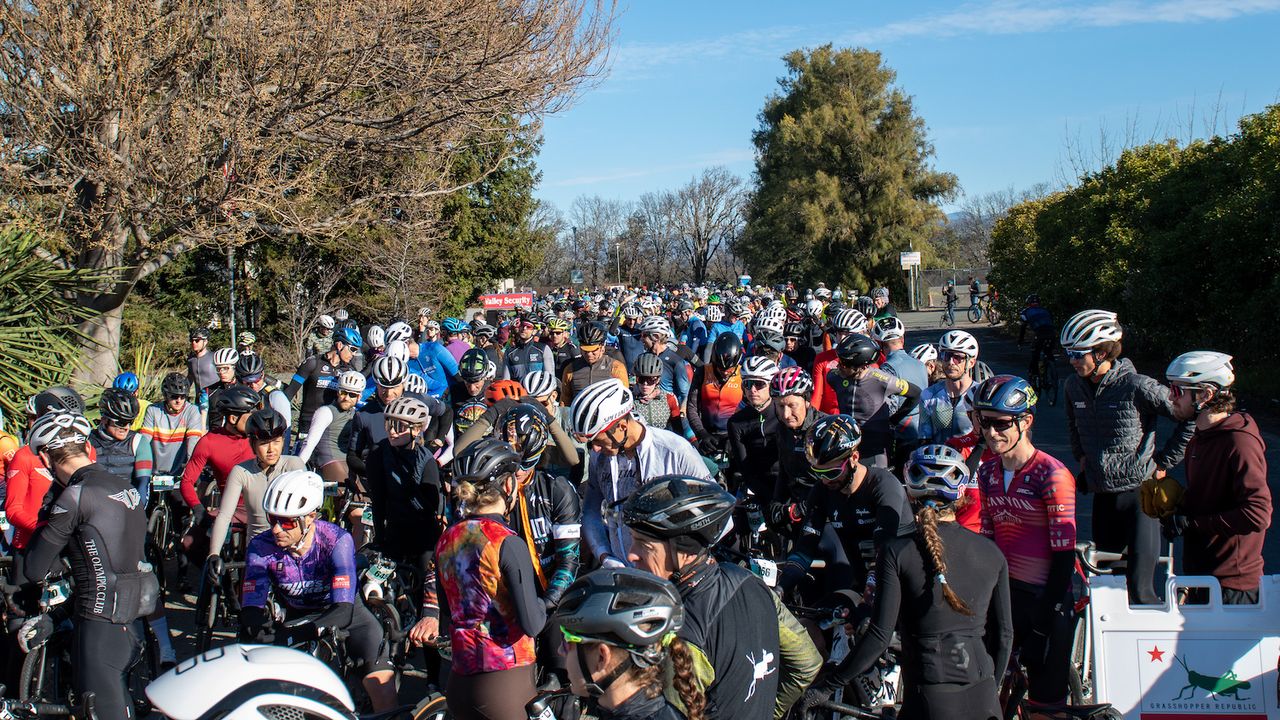 First Grasshopper of 2023 - 500 riders prepare for the start of the Low Gap Hopper