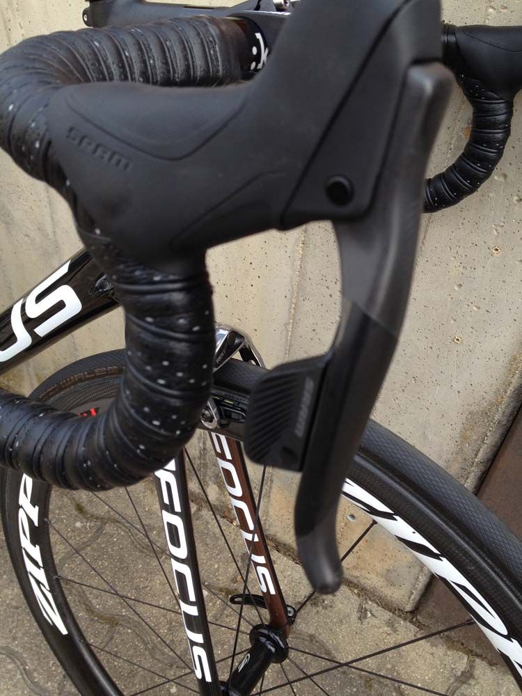 The electronic group will also do away with the company's long-standing DoubleTap shift actuation whereby a short lever push moves the corresponding derailleur in one direction while a longer push moves it in the opposite direction. Instead, SRAM will introduce a new shifter actuation with the new Red wireless electronic group called 'eTap'