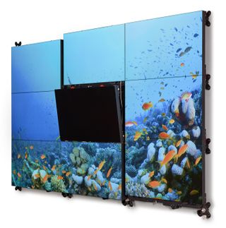 Touted by the company as “bezel-less,” Barco UniSee’s 55-inch LCD panels have a mere 1.09-millimeter gap between the display units.