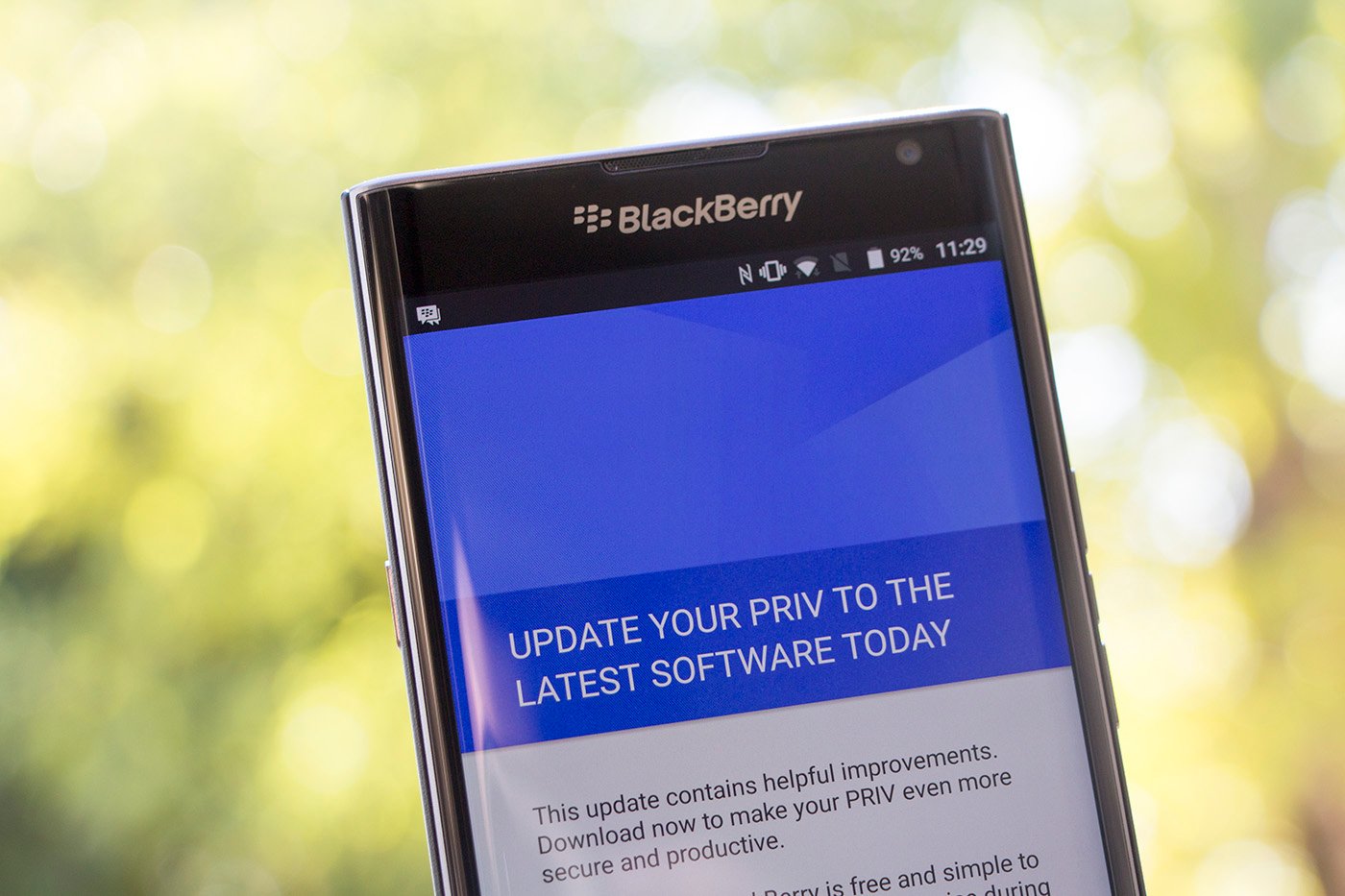 AT&T Is Now Pushing Its First Update To The BlackBerry Priv | Android ...