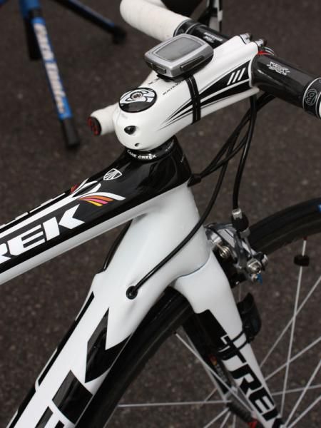 The new 6 Series Madone uses an asymmetrical tapered steerer tube for improved handling precision without affecting overall comfort.