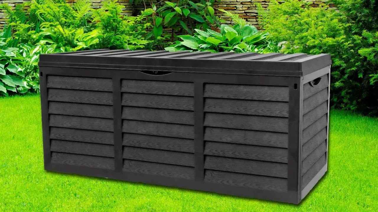 Groupon Garden Storage Box with Lid