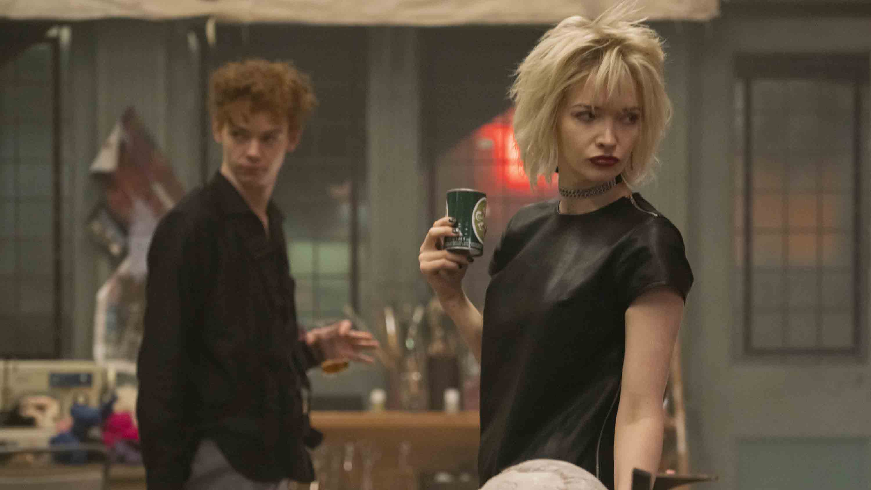 Maisie Williams and Thomas Brodie-Sangster talk Pistol and punks