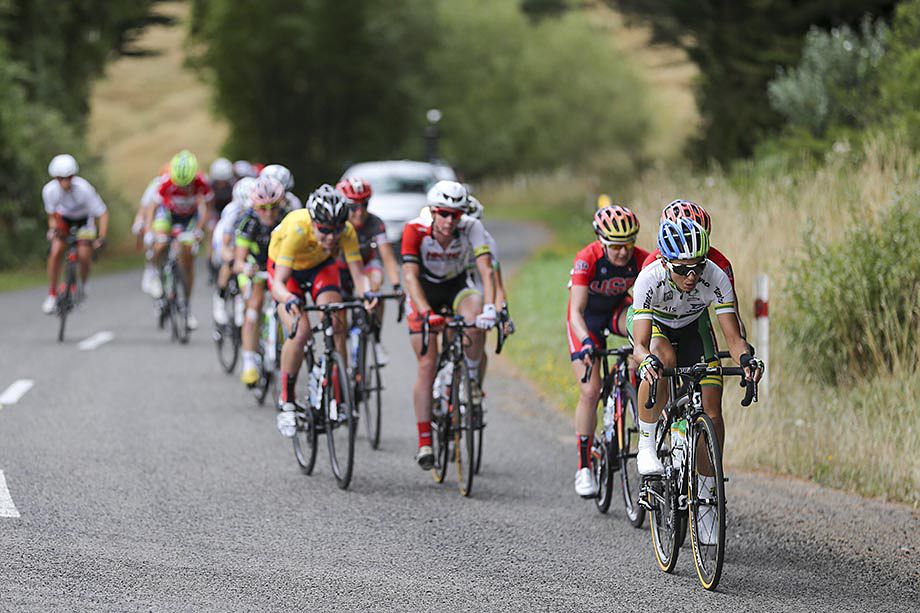 Katrin Garfoot puts on the pressure up a climb