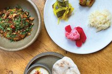 A trio of starters at Rovi, including fermented vegetables and tahini with Rovi&rsquo;s &lsquo;classic&rsquo; pita.
