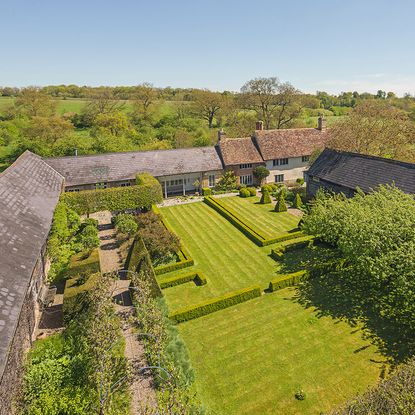 Is Old Valley Farm the ultimate escape to the country? | Ideal Home