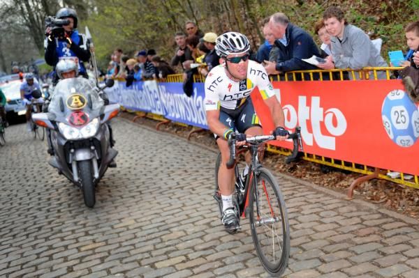 Mark Cavendish (HTC-Highroad) on the Kemmelberg.