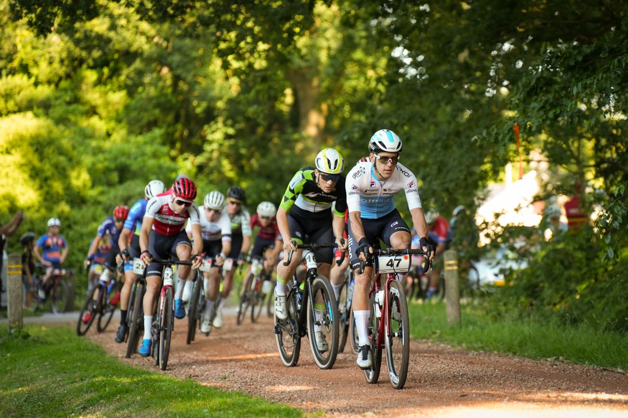 Future winner Sam Gademan takes the lead right from the start.