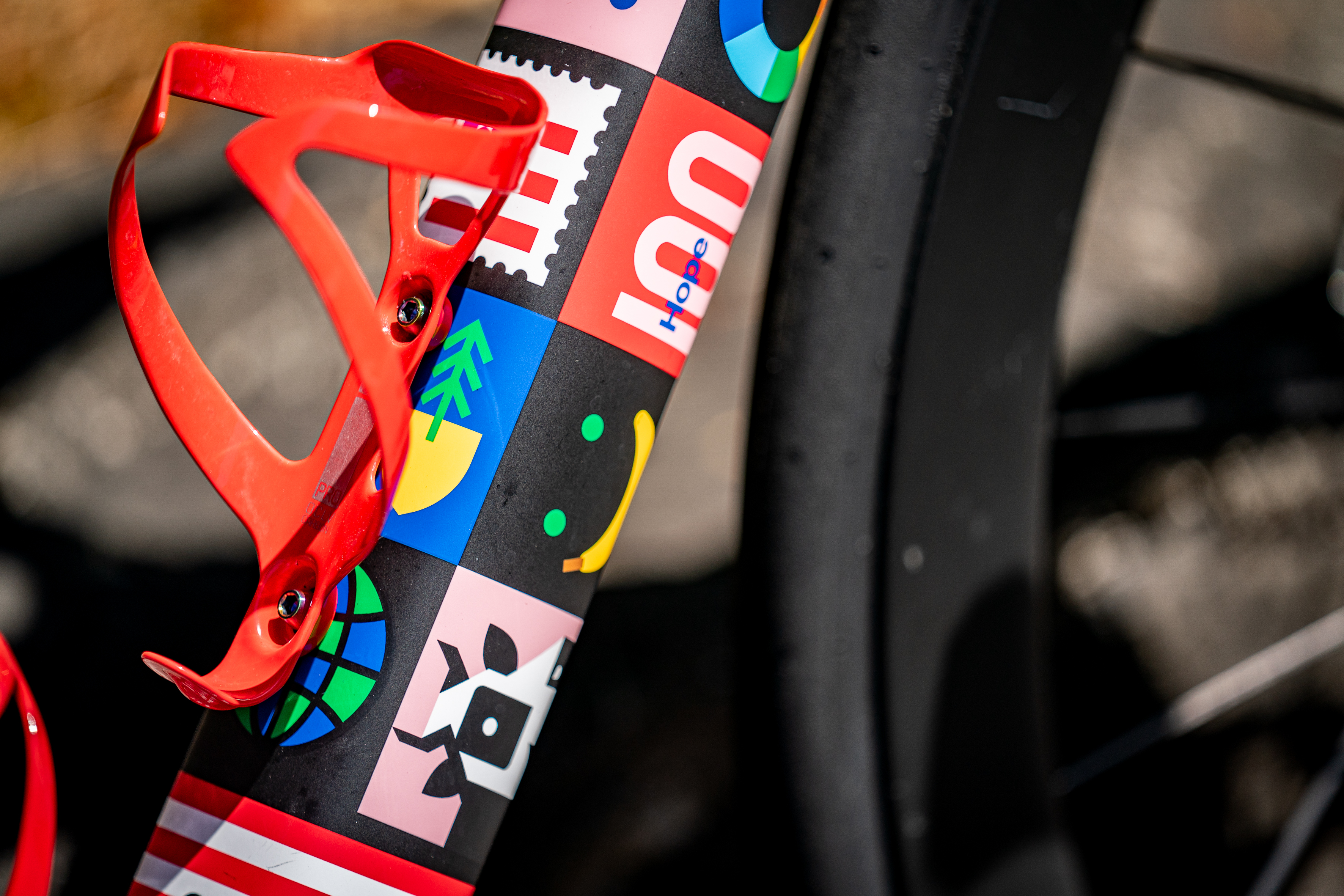 Colourfuil Trek Madone paint job
