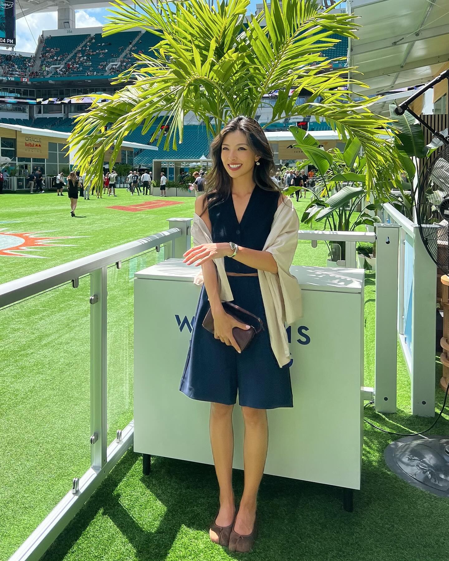 Influencer wears Formula 1 Grand Prix Outfit