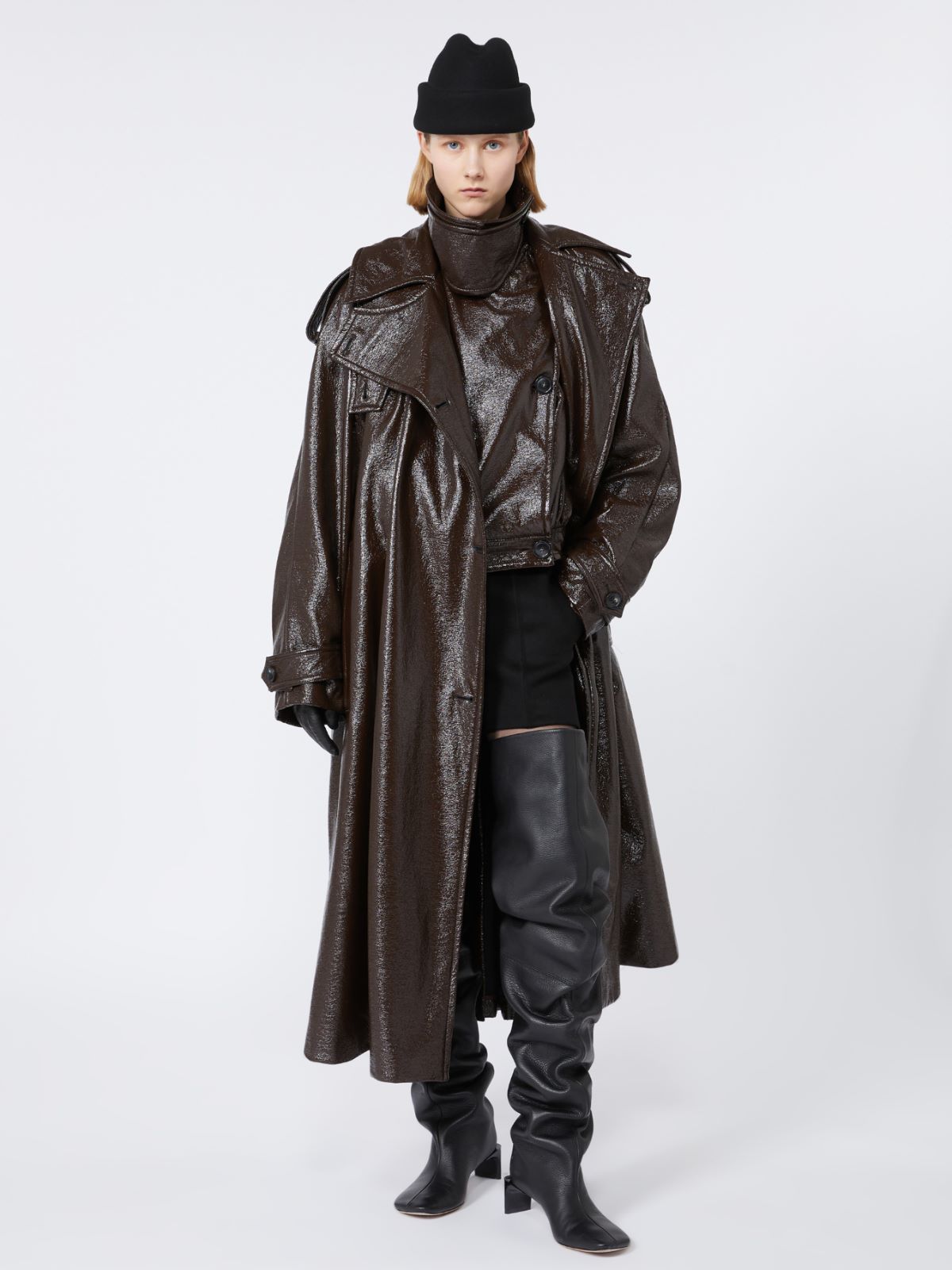 Long Trench Coat With Patent Leather Effect - Runway - Coffee