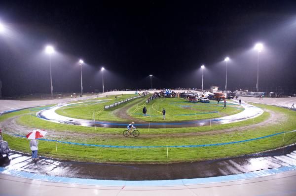 Nash opens up a huge gap with no one in sight as she rolls through the infield