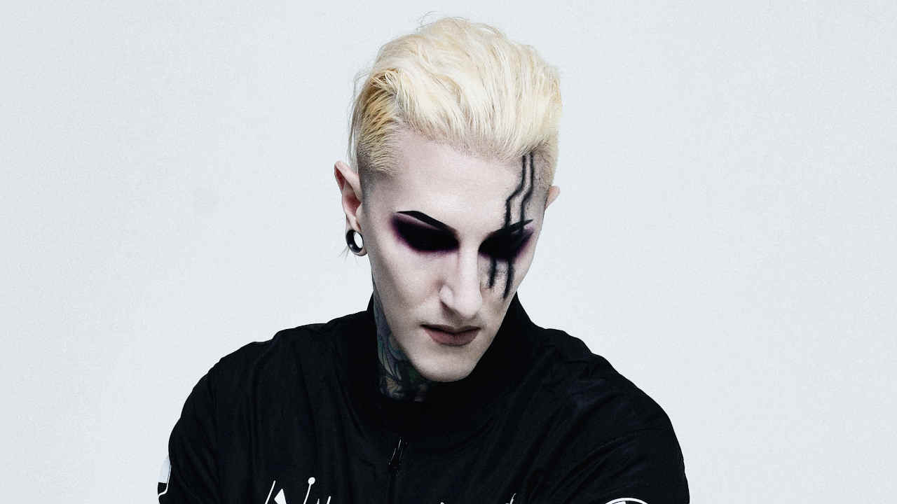 Death, yoga and Xrated fan fiction inside the head of Motionless In