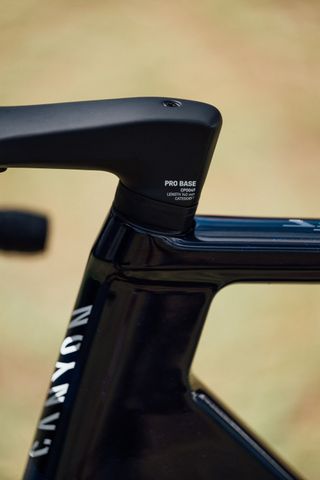 A Canyon Aeroad CFR Pro Base handlebar