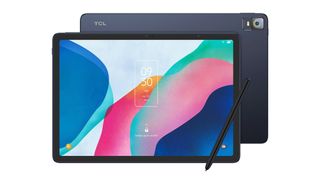 TCL Nxtpaper 12 Pro Tablet von vorne und hinten gesehen, mit Stift in der Nähe