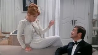 Burt Reynolds in At Long Last Love with Madeline Kahn