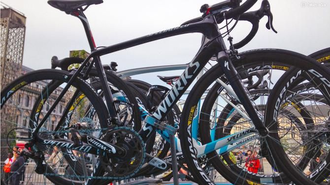 Vincenzo Nibali (Astana) not only raced at Li&egrave;ge-Bastogne-Li&egrave;ge on a new Specialized S-Works Tarmac SL5 but he had a spare one atop the team car, too