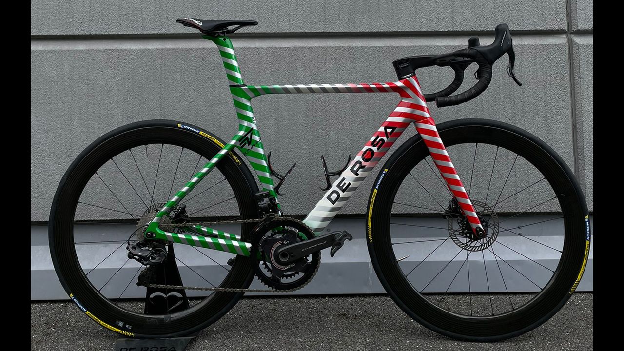 Elia Viviani's new Italy-themed De Rosa bike