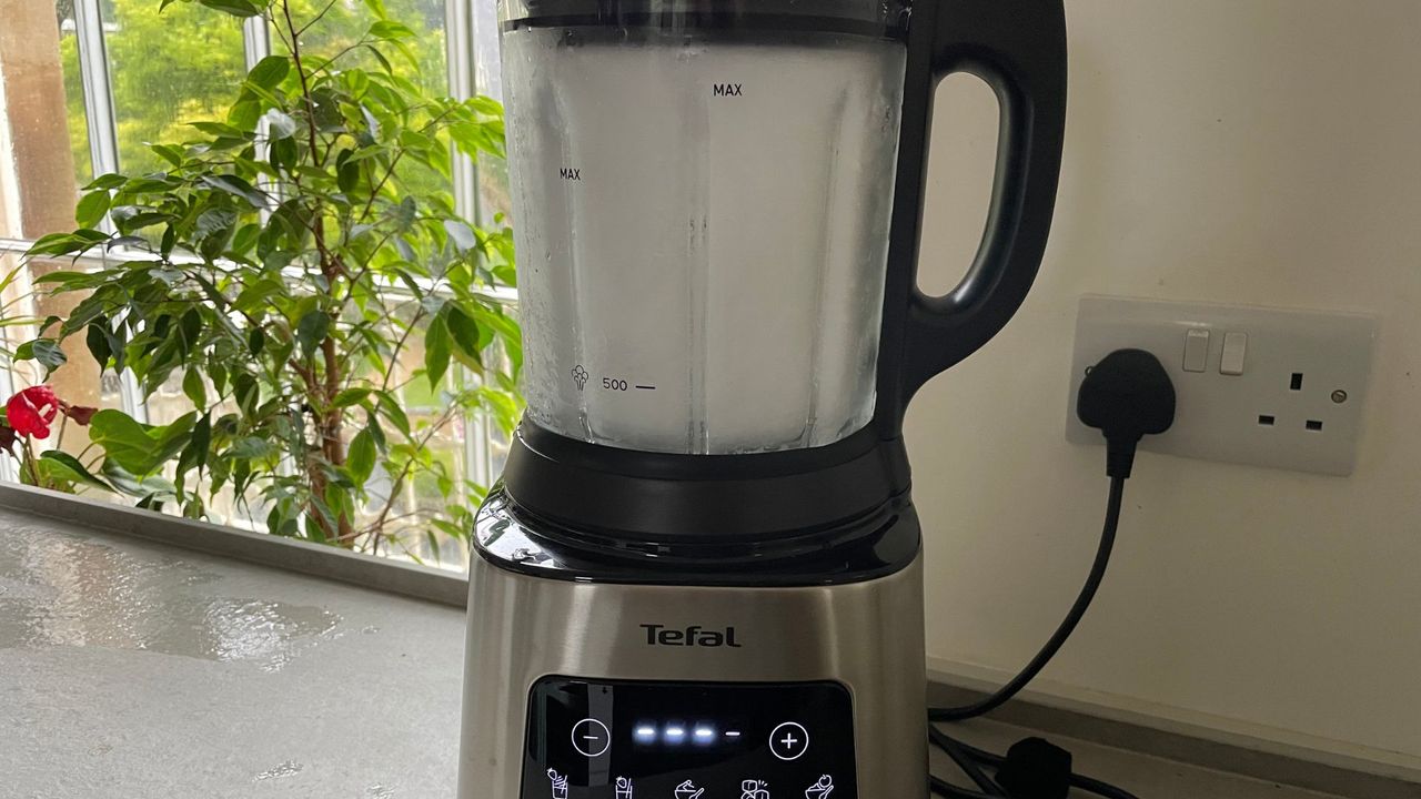 Crushed ice in the Tefal Perfectmix Blender