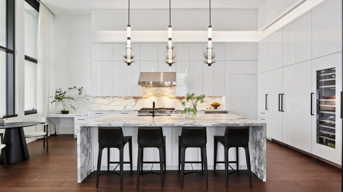How to find the kitchen island size best suited to your space |