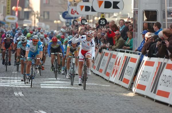 Alexander Kristoff (Katusha) lifts his arm to celebrate