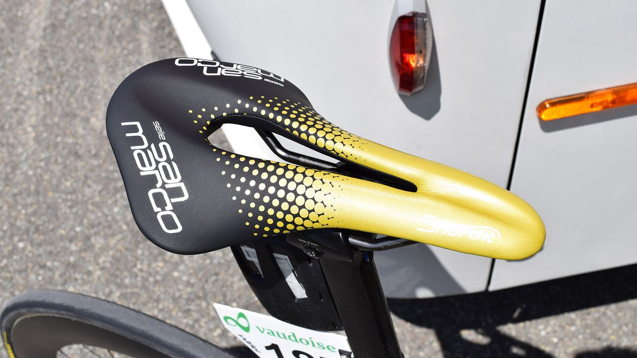 Larry Warbasse runs a brightly coloured Selle San Marco Shortfit saddle