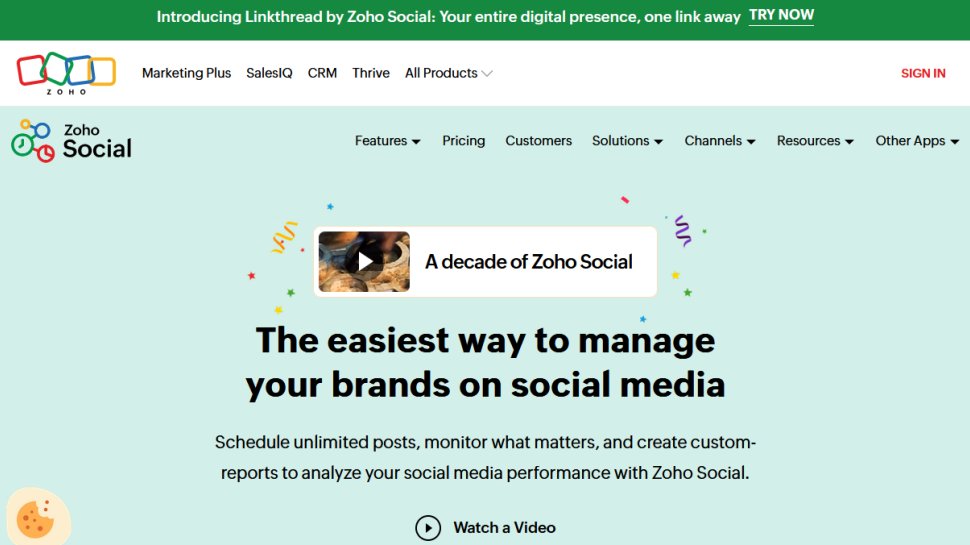 Zoho Social website screenshot (June 2025).